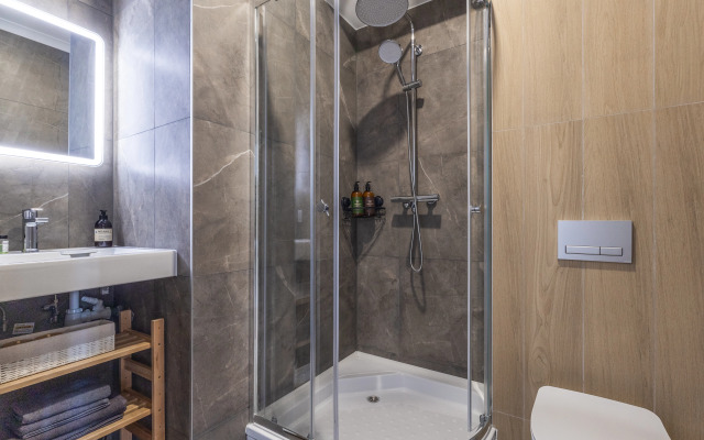 Na 3-Kh Gostey Myata Na Finskom Flat