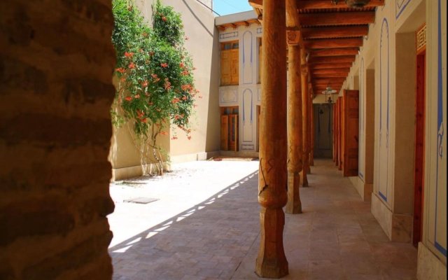 Lyabi House Boutique Hotel