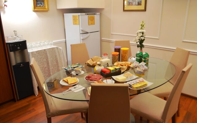 Na Galernoy Deluxe Hotel