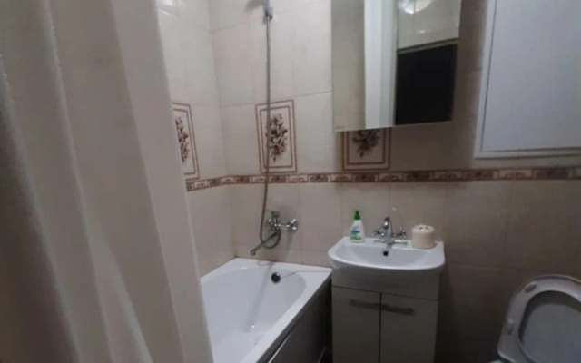 Na Ulitse Yunosti Flat