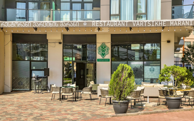 Hotel White Sails Residential