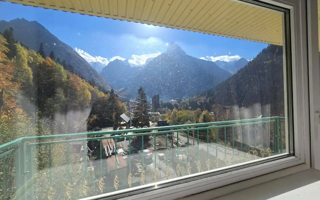 Elbrus Hotel