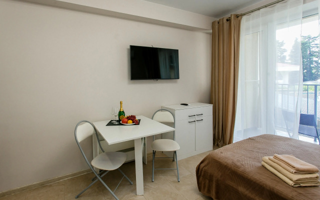 Квартира студия у моря с панорамными окнами