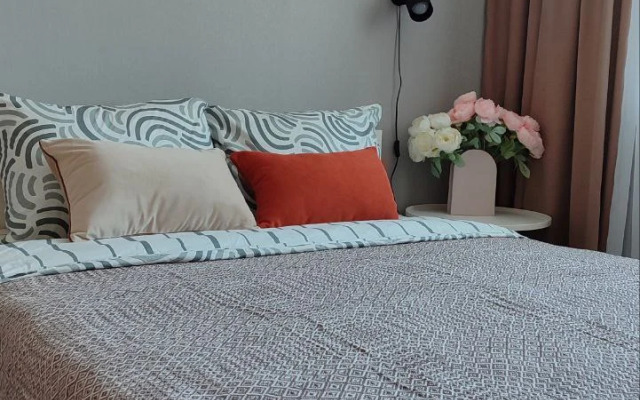 Квартира Светлая 2-к в Кировском районе