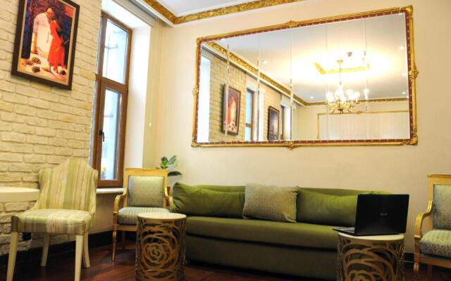Nil Hotel