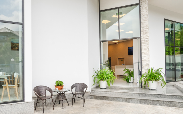 Green Line Hotel