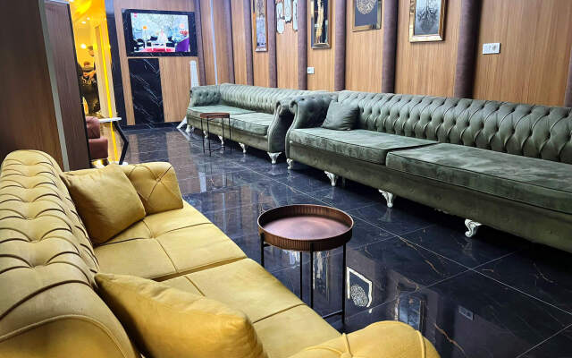 Big Life Hotel
