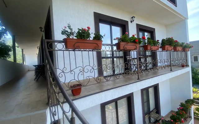 Aysberg Guest House