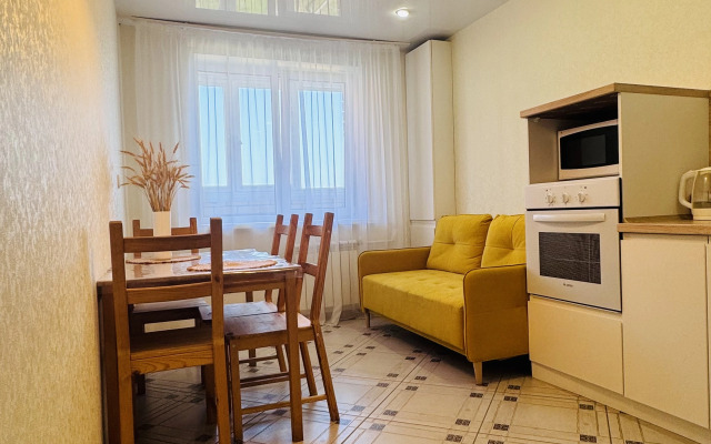 Квартира просторная двухкомнатная возле набережной