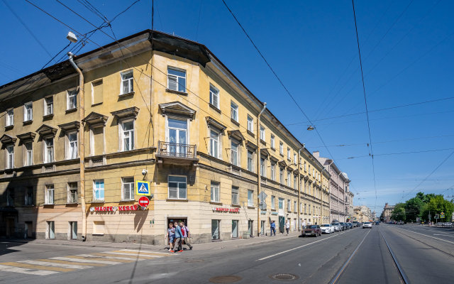 Chernika S Molokom V Tsentre Apartments