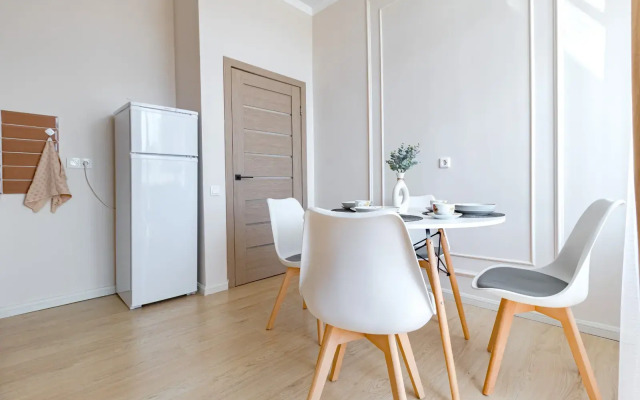 Svetlye I Uyutnye S Dopolnitelnym Spalnym Mestom Apartments