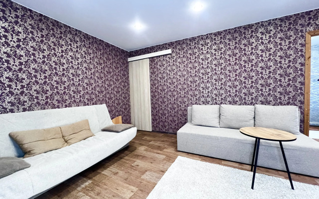 Апартаменты 51 Возле ТЦ Мурманск Молл Полярное Убежище на Полярных Зорях, 3