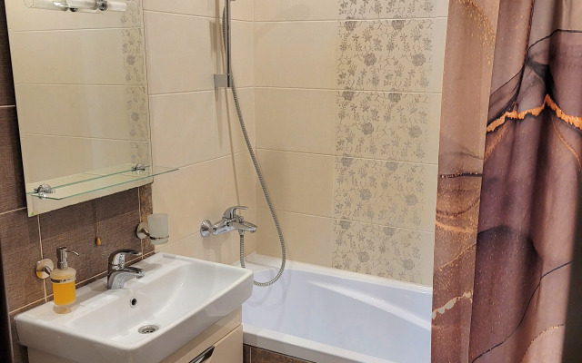 V Tsentre Internatsionalnaya 21 Apartments