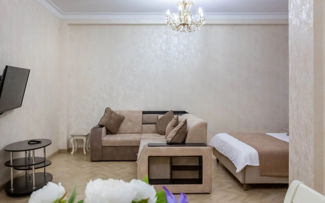 Квартира с Видом на Горы в Центре Города