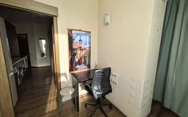 Trekhkomnatnye Apartments