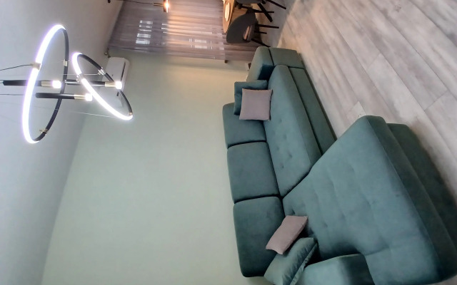 Olega Ryazanskogo U Reki Flat