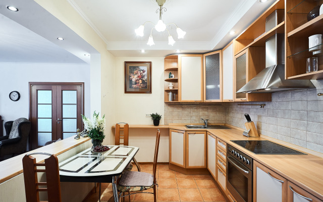 GM Uyutnaya Treshka U Patriarshikh Prudov Apartments