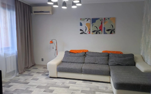 Квартира на Тополиной улице