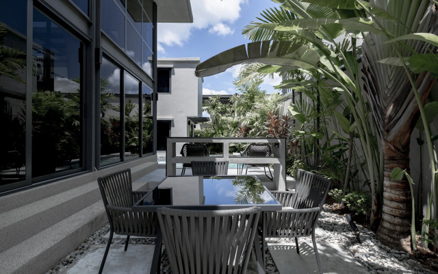 Modern Luxury Loft Riverhouse Villa