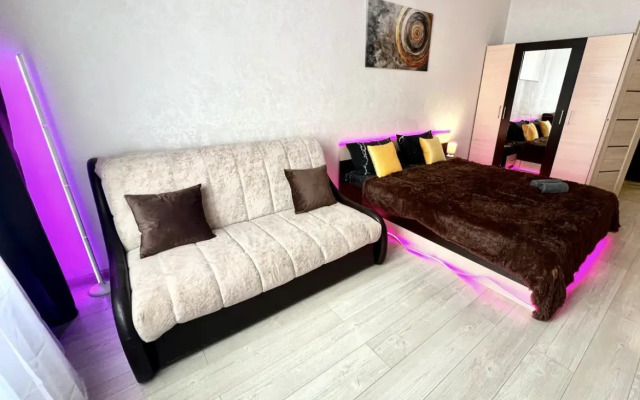 Апартаменты Высота 25 этаж, около Цирка