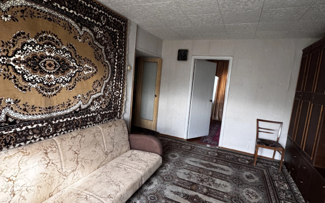 Tryokhkomnatnaya Na Lunacharskogo 48 Flat
