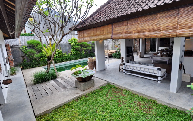 Вилла Authentic 2BR in Seminyak