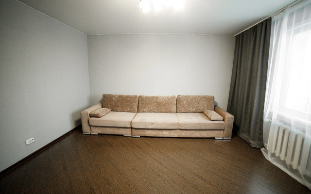 Po Ulitse Avrory 10 Apartments