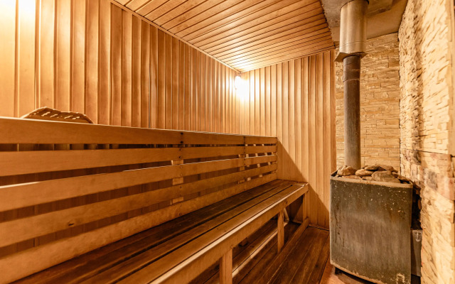 V Beleutovo S Basseynom I Saunoy Private house