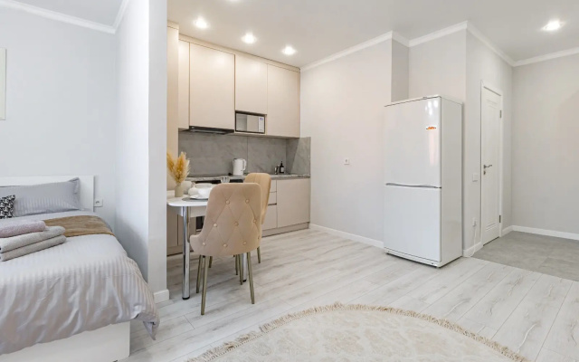 Apartamenty uutnye i teplye radom s Han Satyrom