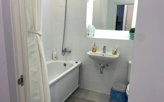 Prostornaya Yevrodvushka Flat