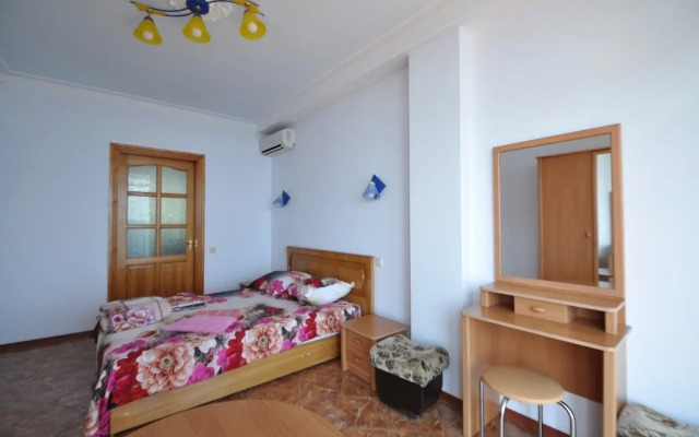 Trekhkomnatnye Na Ulitse Drazhinskogo 23v Apartments