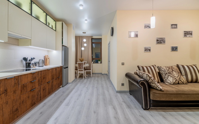 Golden Dreams 76 Flat