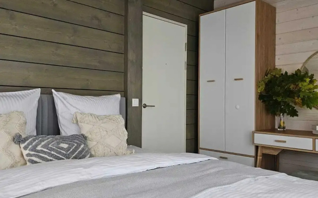 Novy Eko-Dom C Panoramnymi Oknami Private house