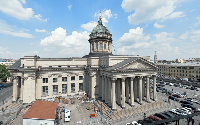 Апартаменты с видом на Казанский собор