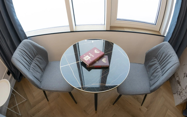 Pervy Posutochny Flat