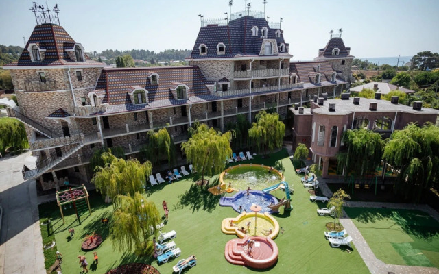 Resort Zamok U Morya
