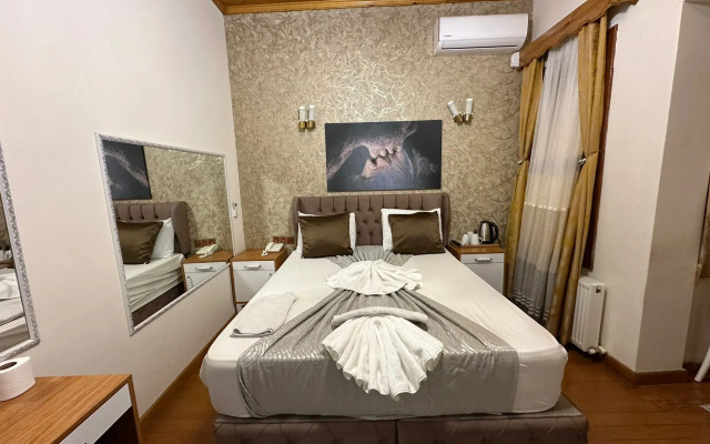 Gur Royal Suit Apartments