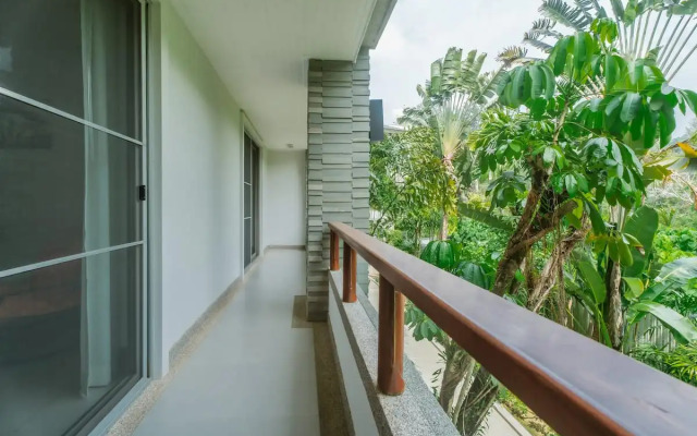 Elegant Beachfront 3Br Condo at Pearl of Naithon Apartments