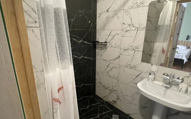 Мини-Отель Тополя