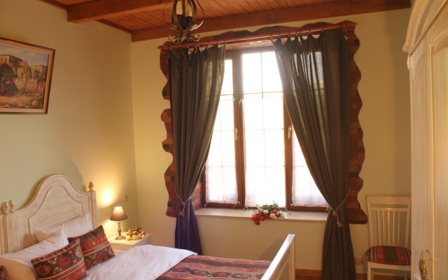 Hinyard Hotel