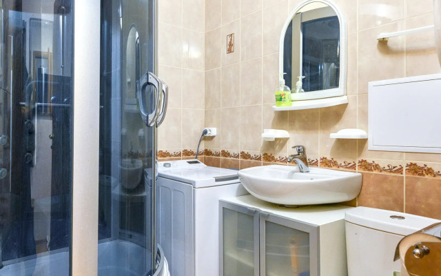 Ryadom S Metro Zyuzino Flat