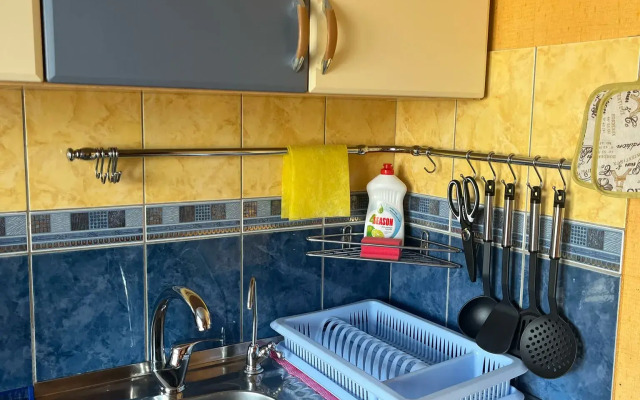 Na Kizhevatova 3-Bedroom Flat