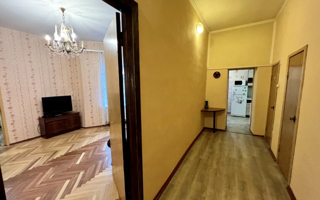 Cozy Family one-bedroom Nevsky 13 with a balcony and parking Flat