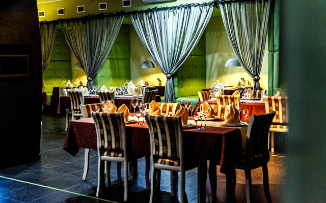 Eko Park Hotel