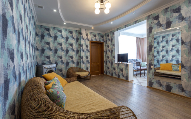 Квартира трехкомнатная с видом на море