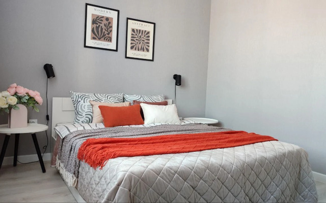 Квартира Светлая 2-к в Кировском районе