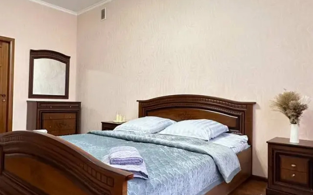 S Basseynom Private House