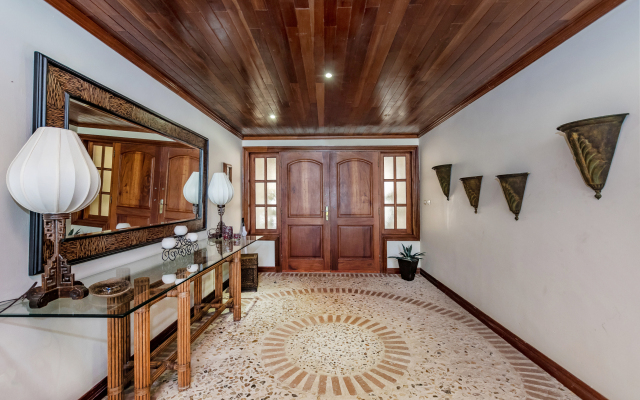 Luxury & Stunning Villa in Cocotal with Pool Villa