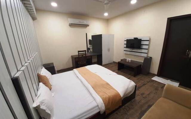 Hotel Mandakini Royal