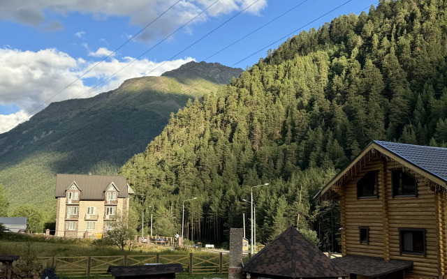 Гостевой Дом с видом на Лес и Водопад